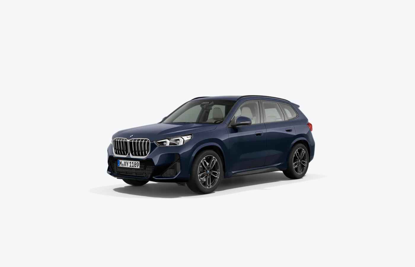 BMW X1 전면부가 보이는 대표 이미지