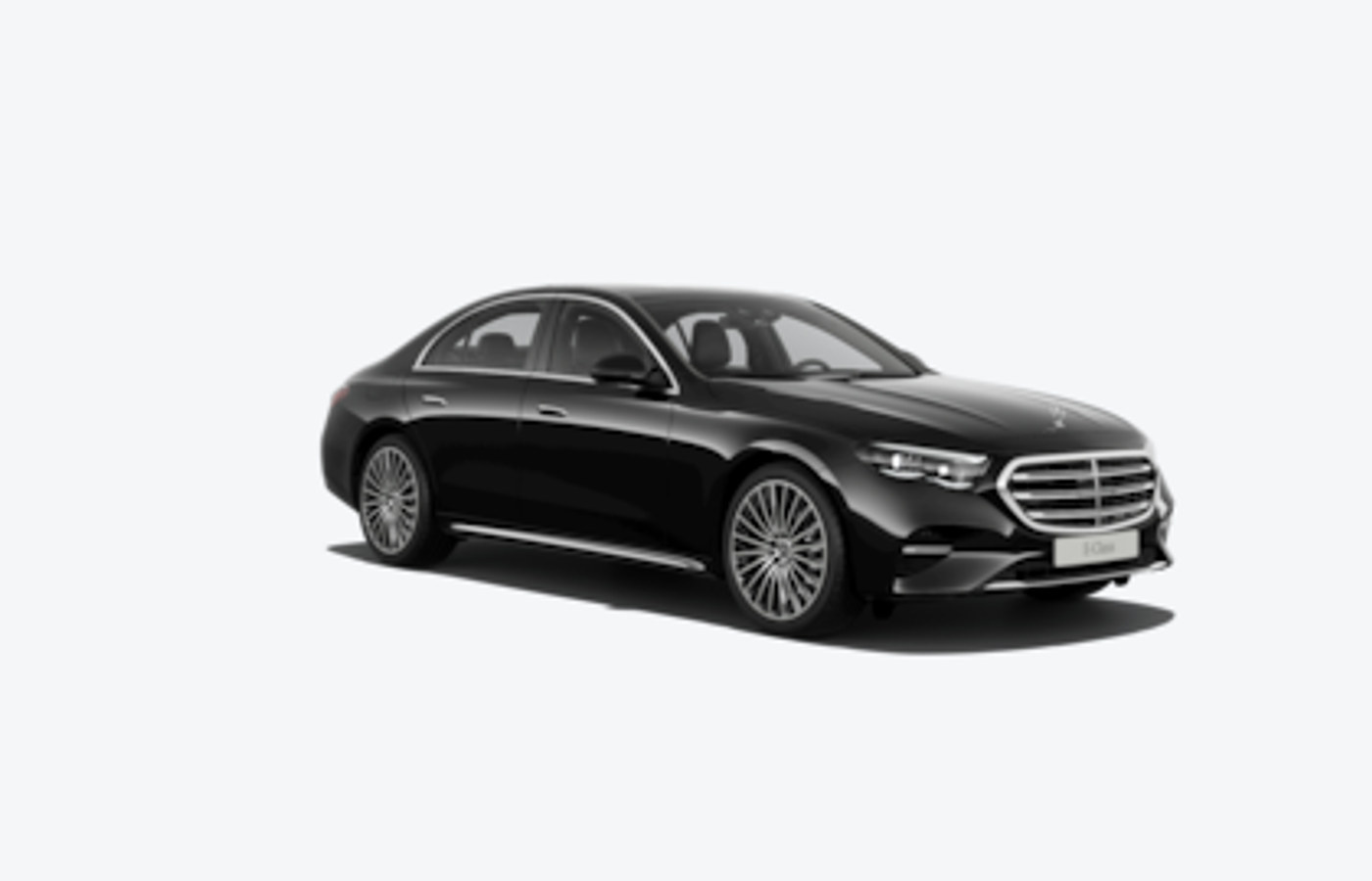벤츠 E-Class 전면부가 보이는 대표 이미지